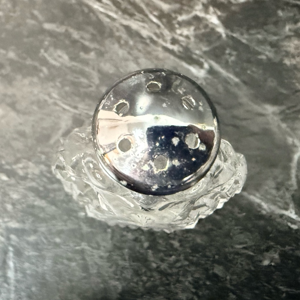 Small Salt & Pepper Shakers - Picture 12 of 16